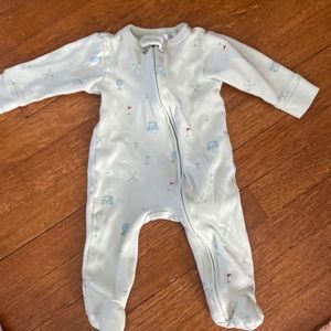 Soft light green sleeper golf